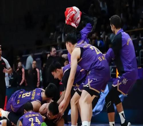 罗狂喜庆祝,双响助球队,完胜夺冠,C7娱乐,C7娱乐APP,C7娱乐官方,C7娱乐登录,C7娱乐入口,C7娱乐登录